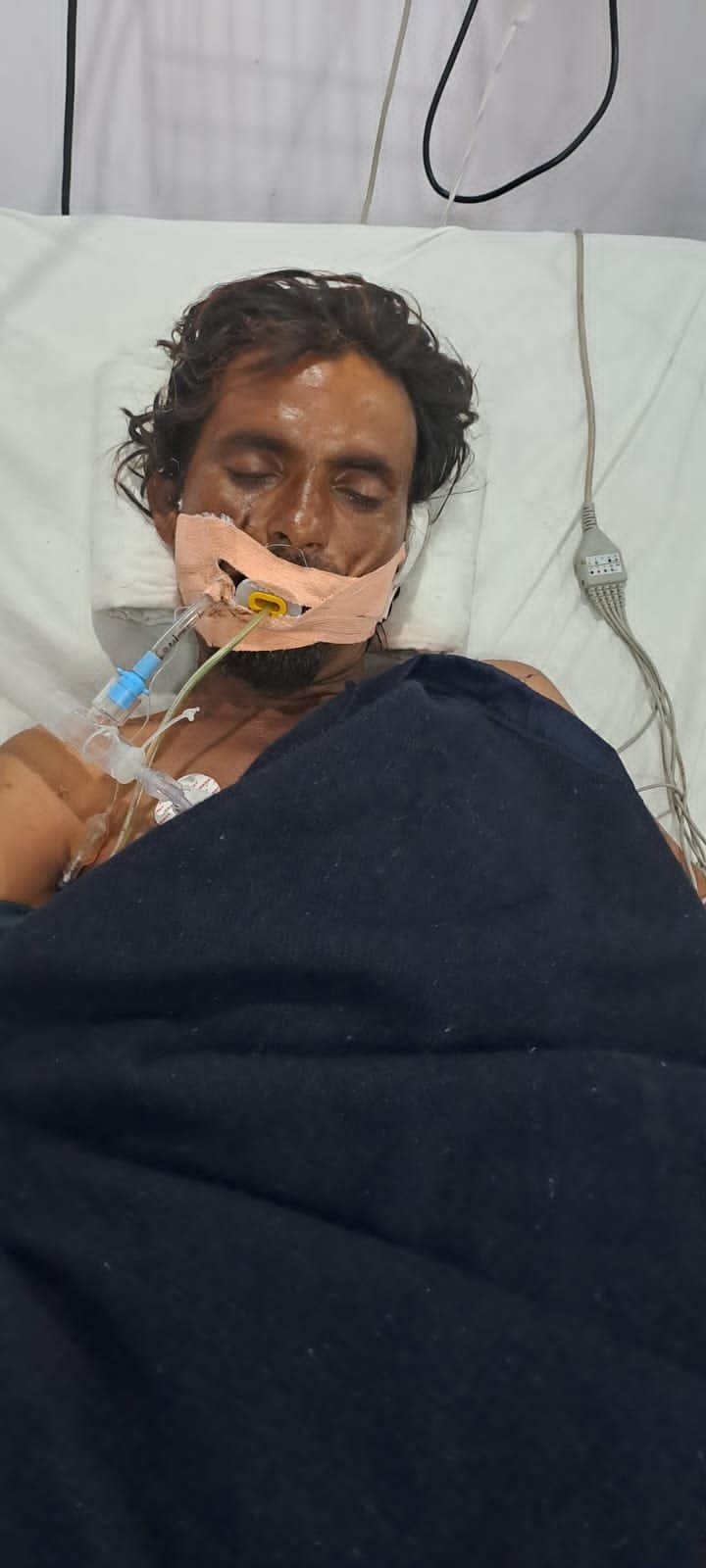 मथुरा29/8/2023*आज के इस कलियुग में भी कुछ लोग गरीबों के मसीहा बनकर अपना फर्ज बखूबी निभा रहे हैं।