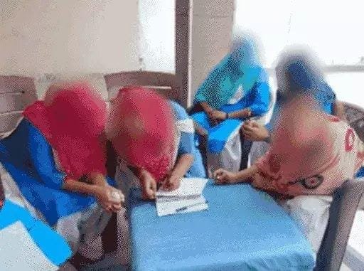 गाजियाबाद29अगस्त23*छात्राओं ने CM को लिखा खून से लेटर: