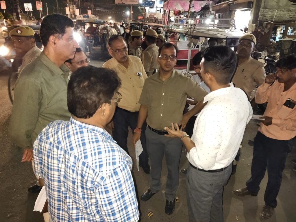 कानपुर31अगस्त23*मण्डलायुक्त ने जिलाधिकारी, कानपुर व लोक निर्माण विभाग एवं सेतु निगम के अधिकारियों के साथ साइट विजिट कियाl