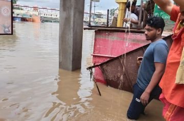 चित्रकूट03अगस्त23*चित्रकूट के रामघाट पर अचानक उफनाई मंदाकिनी ने दिखाया रौद रुप, चित्रकूट03अगस्त23*चित्रकूट के रामघाट पर अचानक उफनाई मंदाकिनी ने दिखाया रौद रुप,