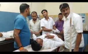 बाँदा12अगस्त23*बांदा-गांव की कुछ लोगों ने रास्ते में रोक कर पूर्व ब्लाक प्रमुख को मारी गोली*