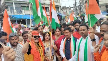 भागलपुर13अगस्त23*हाथों में राष्ट्रध्वज व होठों पर वंदे मातरम के जयघोष से गुंजा भागलपुर। भागलपुर13अगस्त23*हाथों में राष्ट्रध्वज व होठों पर वंदे मातरम के जयघोष से गुंजा भागलपुर।