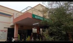 बांदा13अगस्त23*देर रात हुए भीषण सड़क हादसे में एक 10 वर्षीय मासूम बच्ची सहित दो की मौत गर्भवती महिला घायल