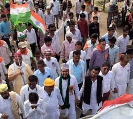 हमीरपुर16अगस्त23*मुस्लिम समाज के युवकों द्वारा स्वतंत्रता दिवस के अवसर पर तिरंगा यात्रा निकाली गयी।