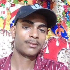 हमीरपुर16अगस्त23*मेन बाजार स्थित एक मकान में बुधवार दोपहर बाद एक छात्र ने फांसी लगा आत्महत्या कर ली।