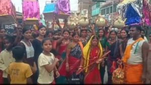 भागलपुर17अगस्त23*नाथनगरचंपानगर, विषहरी स्थान और परवत्ति में मां विषहरी की पूजा अर्चना डलिया एवं बलि की गई।