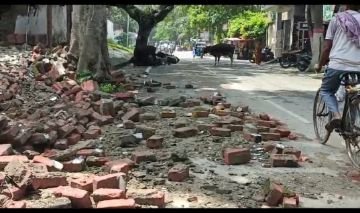 भागलपुर19अगस्त23*जिलाधिकारी के आवासीय परिसर का पश्चिमी दीवार 70 से 80 फीट हुआ धरासाई*