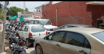 पंजाब 28 अगस्त 2023* कोर्ट कम्पलैक्स में बने डीएसपी कार्यालय के बाहर ट्रैफिक व्यवस्था बिगड़ी, लोग परेशान