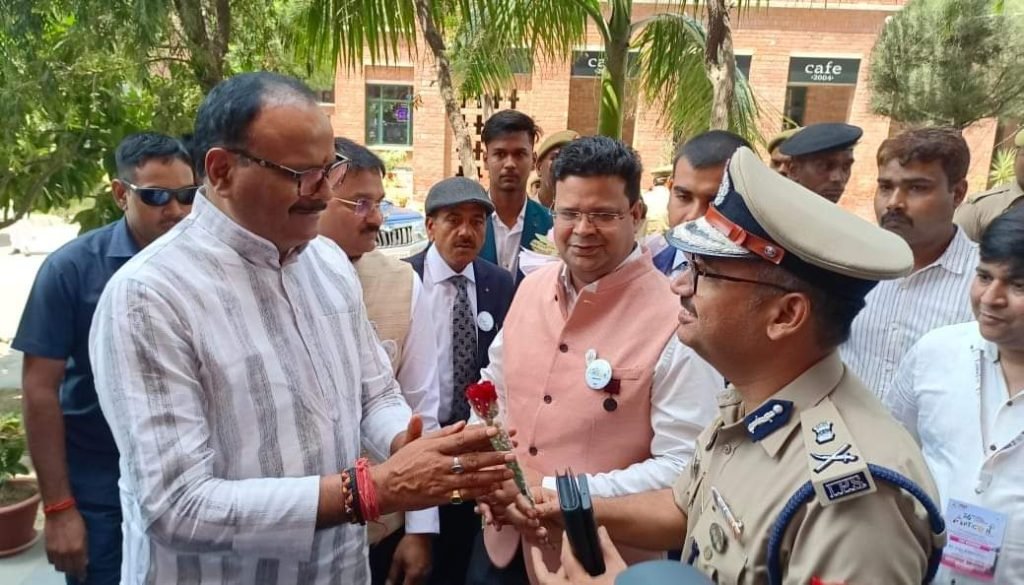 कानपुर02सितम्बर23*PSIT कॉलेज में आयोजित राष्ट्रीय फार्मेसी सम्मेलन में मुख्य अतिथि के रूप में उप मुख्यमंत्री का आगमन हुआ।