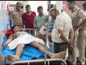 हरदोई03सितम्बर23*बोलेरो की टक्कर से बाइक सवार कांस्टेबल गंभीर घायल, बाइक को खींचता ले गया बोलरो चालक*,