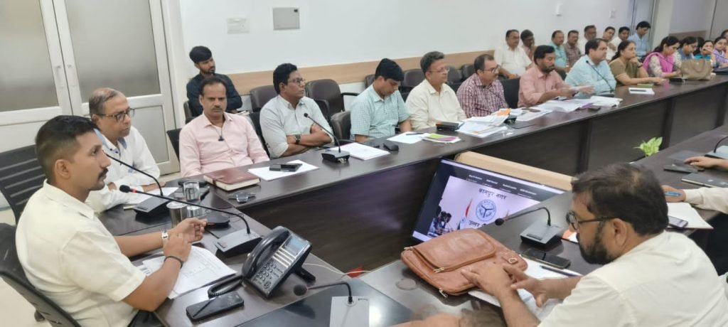 कानपुर नगर13सितम्बर23*डीएम की अध्यक्षता में डेंगू एवं अन्य संक्रामक रोगों की रोकथाम हेतु बैठक संपन्न हुई।