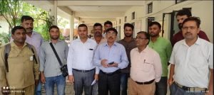 लखनऊ15सितम्बर23*सिटी बस मे महिला यात्री का छूटा पर्स ,जिसे महिला यात्री को सकुशल किया गया वापस,