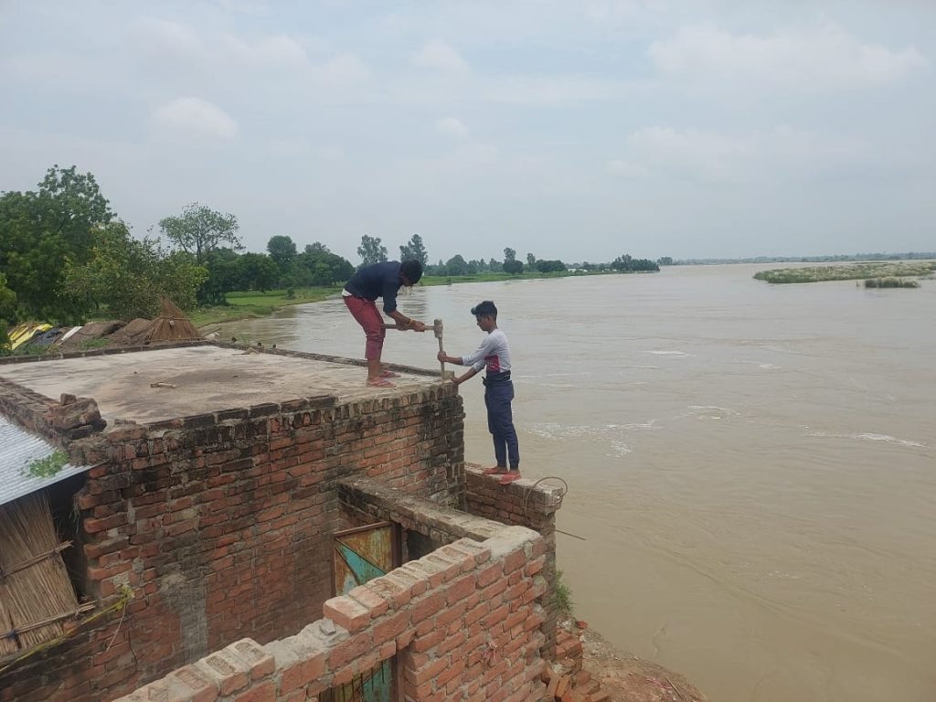 फर्रुखाबाद16सितम्बर23*अमृतपुर तहसील क्षेत्र में राम गंगा की बाढ़ का कहर*