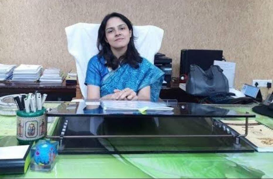 लखनऊ25सितम्बर23*लखनऊ मण्डल की मंडलायुक्त IAS रोशन जैकब से सचिव खनन का अतिरिक्त प्रभार हटाया गया* लखनऊ25सितम्बर23*लखनऊ मण्डल की मंडलायुक्त IAS रोशन जैकब से सचिव खनन का अतिरिक्त प्रभार हटाया गया*