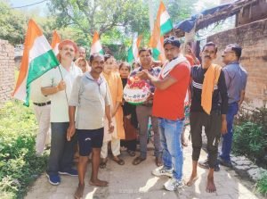 कौशांबी25सितम्बर23*मेरी माटी मेरा देश कार्यक्रम के तहत् बलीपुर टाटा में निकाली गई तिरंगा यात्रा।*