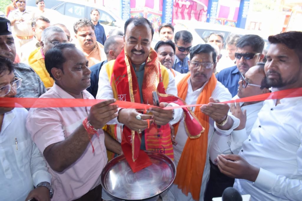 हाथरस27सितम्बर23*मेला श्री दाऊजी में उप मुख्यमंत्री श्री केशव प्रसाद मौर्या जी का किया गया भव्य स्वागत।