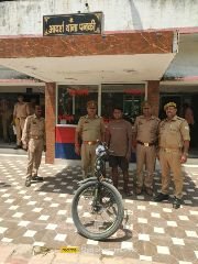 कानपुर नगर01सितम्बर2023*पनकी पुलिस ने शातिर चोर को तमंचा के साथ पकड़ा* कानपुर नगर01सितम्बर2023*पनकी पुलिस ने शातिर चोर को तमंचा के साथ पकड़ा*