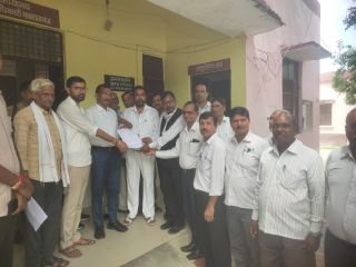 रायबरेली04सितम्बर23*आक्रोशित अधिवक्ताओं ने हापुड़ प्रशासन के खिलाफ लगाए मुर्दाबाद के नारे