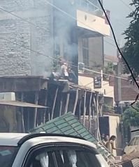 कानपुर05सितम्बर23*कल्याणपुर में एक बार फिर देखने को मिली केस्को और केडीए की घनघोर लापरवाही कानपुर05सितम्बर23*कल्याणपुर में एक बार फिर देखने को मिली केस्को और केडीए की घनघोर लापरवाही