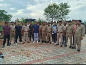 आगरा06सितम्बर23*खनन माफियाओं और पुलिस के बीच हुई मुठभेड़*