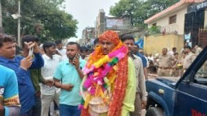 आगरा08सितम्बर23*पिनाहट ब्लॉक की ग्राम पंचायत सेरब के प्रधान पद के उपचुनाव में प्रत्याशी सुनील कुमार 242 वोटो से जीते