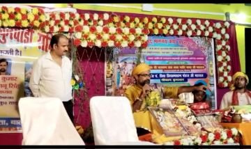 भागलपुर13सितम्बर23*श्री श्री 108 प्राचीन राधा कृष्ण ठाकुर बाड़ी अम्बे रोड हुसैनाबाद में श्रीमद्भागवत कथा का आयोजन कराया गया।