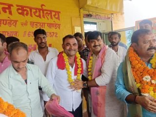 कानपुर नगर14सितम्बर2023*मेरी माटी मेरा अभियान के तहत घर-घर से मांगी पवित्र मिट्टी।