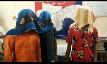भागलपुर15सितम्बर23*पुलिस ने रंगदारी की मांग करने वाले 03 अभियुक्त गिरफ्तार, मोबाईल भी बरामद । भागलपुर15सितम्बर23*पुलिस ने रंगदारी की मांग करने वाले 03 अभियुक्त गिरफ्तार, मोबाईल भी बरामद ।