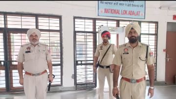 पंजाब 16 सितम्बर 2023* डीएसपी अरूण मुंडन ने कोर्ट कम्पलैक्स में सुरक्षा प्रबंधों का लिया जायजा