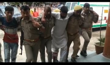 अम्बेडकर नगर17सितम्बर23*छेड़छाड़ में छात्रा की मौत के मामले में थाना प्रभारी पर गिरी गाज