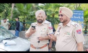 पंजाब 18 सितम्बर 2023* ट्रैफिक प्रभारी सुरिंद्र सिंह ने अग्रसैन चौक पर नाकाबंदी कर काटे चालान