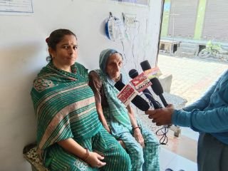 मथुरा20सितम्बर2023*जमीनी विवाद में बुजुर्ग महिला के साथ जबरन मारपीट। मथुरा20सितम्बर2023*जमीनी विवाद में बुजुर्ग महिला के साथ जबरन मारपीट।