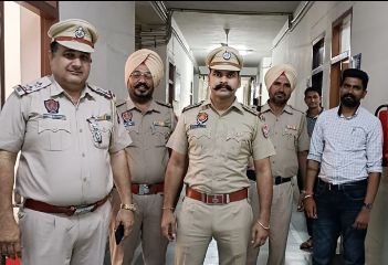 पंजाब 25 सितम्बर 2023* नगर थाना अबोहर के प्रभारी सुनील कुमार ने अपनी टीम के साथ कोर्ट में सिक्योरिटी का निरीक्षण किया।