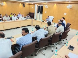 कानपुर नगर29सितम्बर23* मंडलीय उद्योग बंधु बैठक की बैठक मण्डलायुक्त की अध्यक्षता में आयोजित की गई।