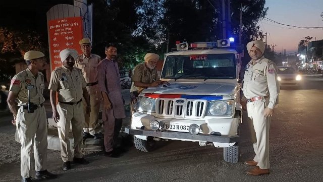 पंजाब 19 अक्टूबर 2023* नगर थाना पुलिस ने अग्रसैन चौक पर लगाया नाका, कईयों के काटे चालान