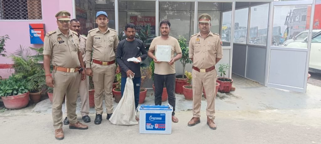 कौशाम्बी01अक्टूबर23*सैनी कोतवाली पुलिस की बड़ी कामयाबी,स्विफ्ट डिजायर कार,अवैध तमंचे के साथ 2 गिरफ्तार*_