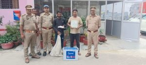 कौशाम्बी01अक्टूबर23*सैनी कोतवाली पुलिस की बड़ी कामयाबी,स्विफ्ट डिजायर कार,अवैध तमंचे के साथ 2 गिरफ्तार*_