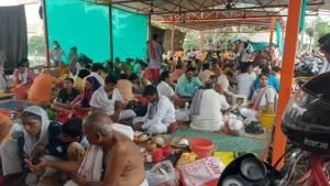 वाराणसी01अक्टूबर23*पितरों का श्राद्ध-तर्पण*