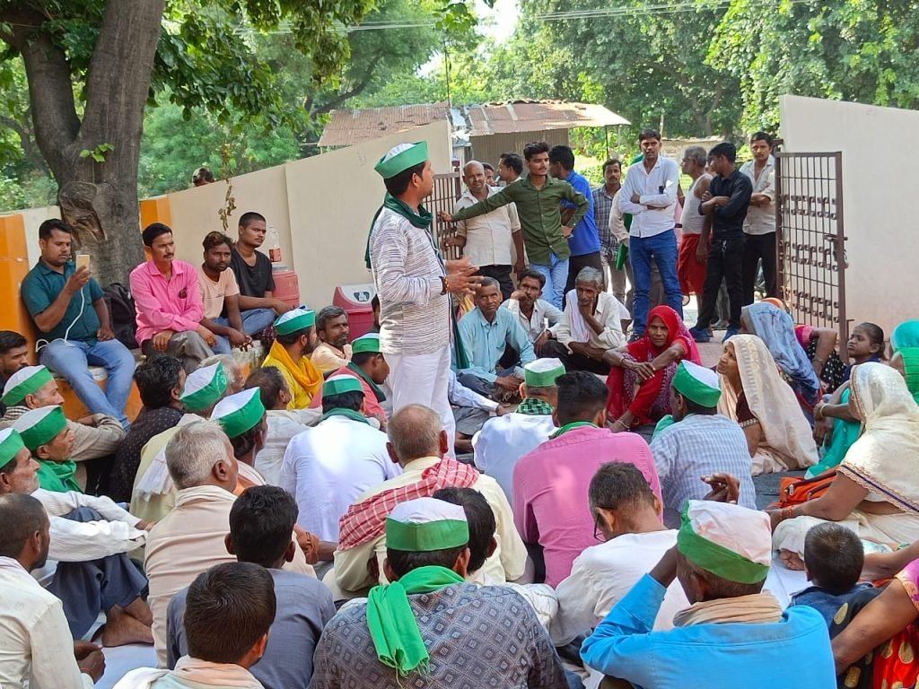 कानपुर4अक्टूबर23*भारतीय किसान यूनियन अपनी समस्यायों को लेकर पहुंचा भाजपा विधायक के कार्यालय। कानपुर4अक्टूबर23*भारतीय किसान यूनियन अपनी समस्यायों को लेकर पहुंचा भाजपा विधायक के कार्यालय।