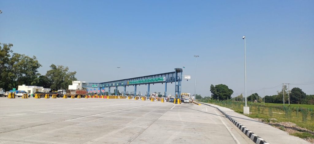 कानपुर10अक्टूबर23*बिल्हौर उतरीपुरा के टोल का संचालन सुरू हो गया है।