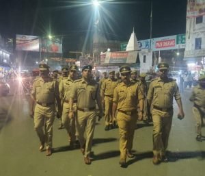कानपुर12अक्टूबर23*पुलिस कमिश्नरेट कानपुर नगर के सहायक पुलिस आयुक्त, कलक्टरगंज ने पुलिस बल के साथ पैदल गश्त किया।