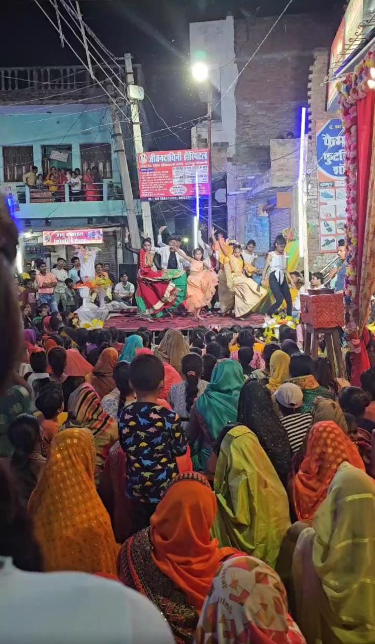 कौशाम्बी20अक्टूबर23*मां के जयकारे से गूंज सोनवारा गांव* कौशाम्बी20अक्टूबर23*मां के जयकारे से गूंज सोनवारा गांव*