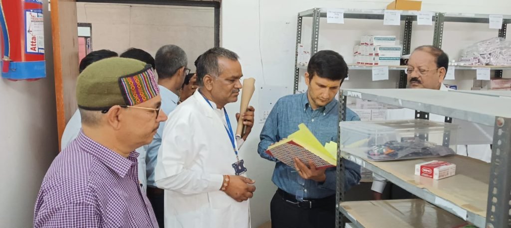 कौशाम्बी20अक्टूबर23*मण्डलायुक्त ने सामुदायिक एवं प्राथमिक स्वास्थ्य केन्द्र का किया निरीक्षण* कौशाम्बी20अक्टूबर23*मण्डलायुक्त ने सामुदायिक एवं प्राथमिक स्वास्थ्य केन्द्र का किया निरीक्षण*