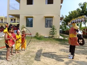 हरदोई21अक्टूबर23*पिहानी पब्लिक स्कूल के बच्चों ने मनाया दशहरा, फूंका रावण का पुतला