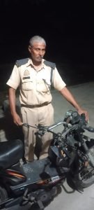 कौशाम्बी24अक्टूबर23*मूर्ति विसर्जन ड्यूटी में लगे होमगार्ड को पीटा*