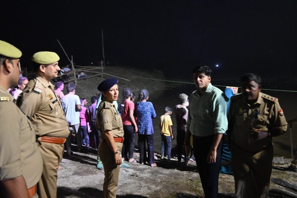 चित्रकूट26अक्टूबर23*पुलिस अधीक्षक द्वारा विसर्जन स्थल का भ्रमण कर सुरक्षा व्यवस्था का लिया जायजा चित्रकूट