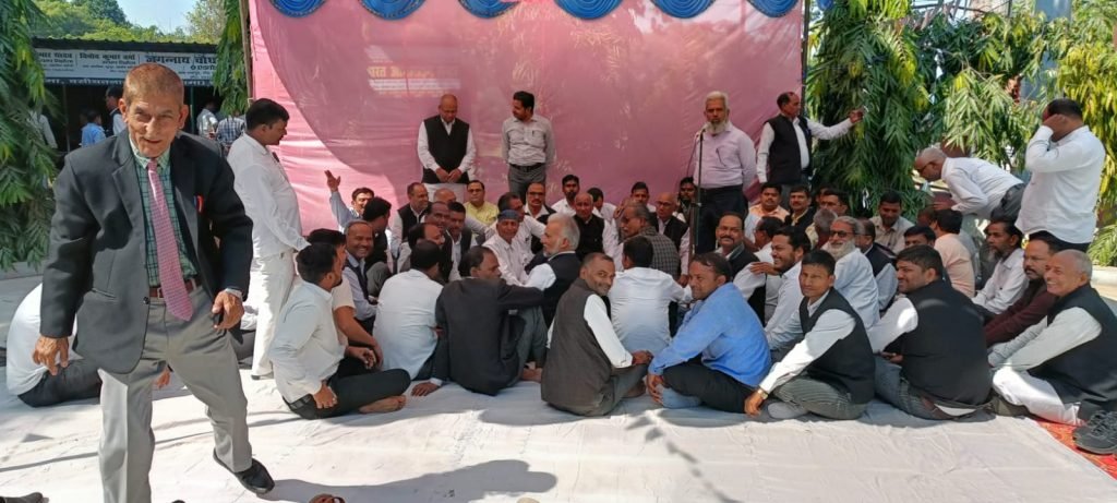 अयोध्या26अक्टूबर23*अधिवक्ता को न्याय दिलाने के लिए बार एसोसिएशन ने शुरू किया अनिश्चित कालीन धरना अयोध्या26अक्टूबर23*अधिवक्ता को न्याय दिलाने के लिए बार एसोसिएशन ने शुरू किया अनिश्चित कालीन धरना