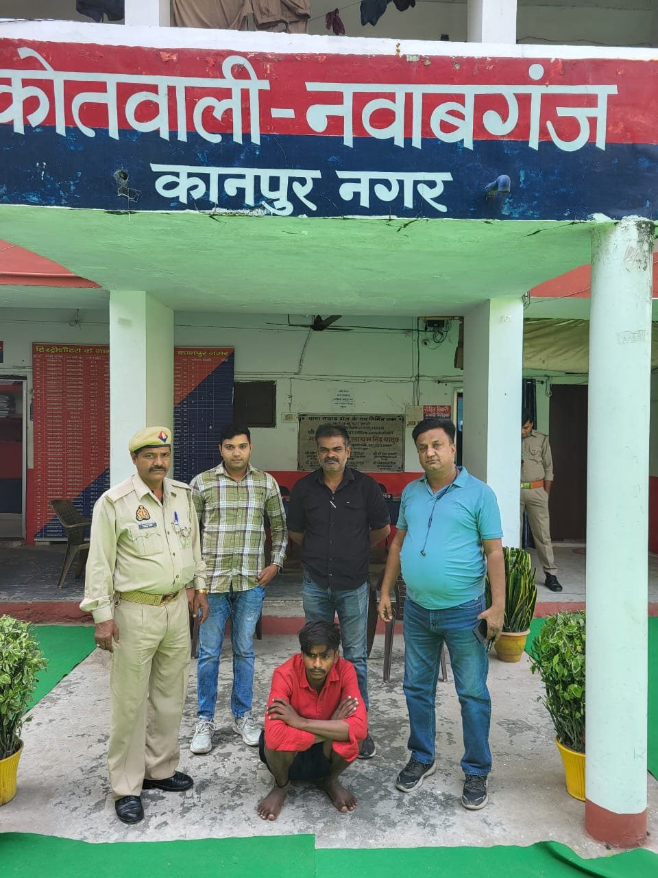 कानपुर28अक्टूबर23**25000 रू का इनामिया अभियुक्त कुलदीप चढ़ा स्वाट पुलिस टीम के हत्थे* कानपुर28अक्टूबर23**25000 रू का इनामिया अभियुक्त कुलदीप चढ़ा स्वाट पुलिस टीम के हत्थे*