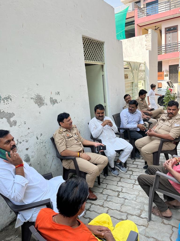 कानपुर28अक्टूबर23*सीएम योगी आदित्यनाथ के शहर आने के पहले कांग्रेसी किए गए नजरबंद । कानपुर28अक्टूबर23*सीएम योगी आदित्यनाथ के शहर आने के पहले कांग्रेसी किए गए नजरबंद ।