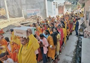 कौशाम्बी29अक्टूबर23*कलश यात्रा से भक्तिमय हुआ दारानगर का वातावरण*